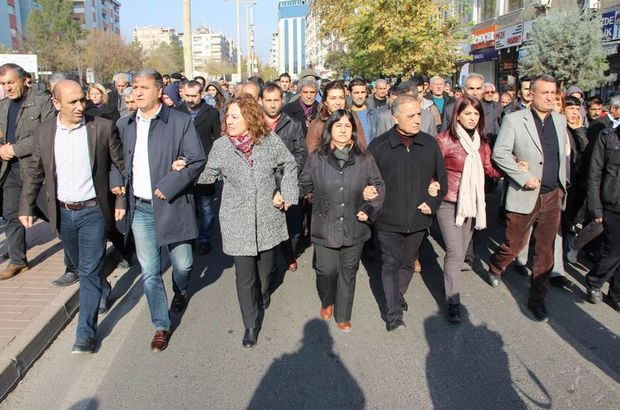 HDP'lilere polis engeli!