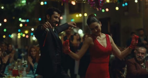 Jonlerin Yolu Zeybekten Gecer