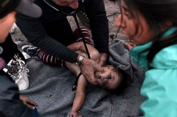 Ege'de göçmen faciası: 1 çocuk öldü!