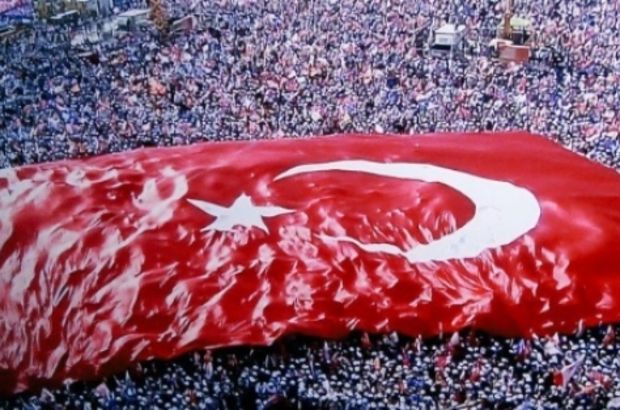 Dünyanın en büyük canlı Türk Bayrağı