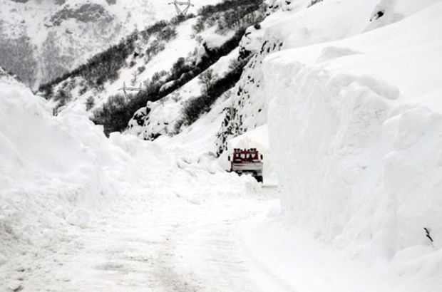 Sivas'ta 230 köy yolu ulaşıma kapandı