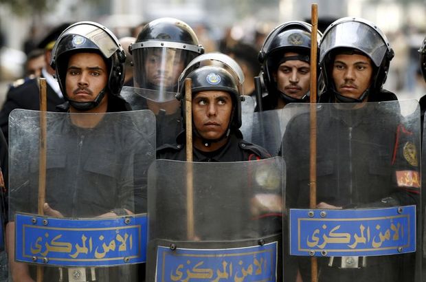 Mısır'da polise silahlı saldırı