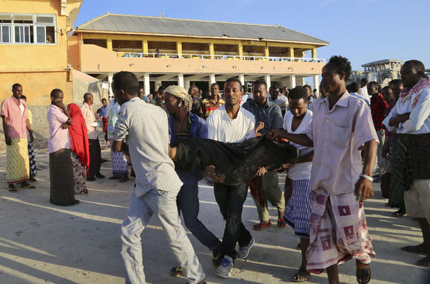 Somali'nin başkenti Mogadishu'da intihar saldırısı: 20 ölü