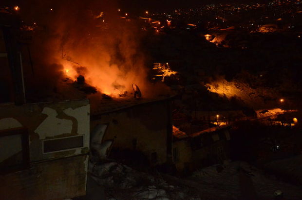 Başkent'te gecekondu yangını korkuttu