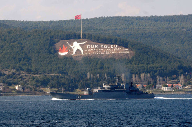 Rus gemisi Çanakkale'den geçti