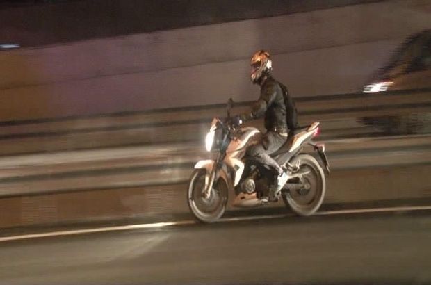Biden'in konvoyunda motosikletli alarmı