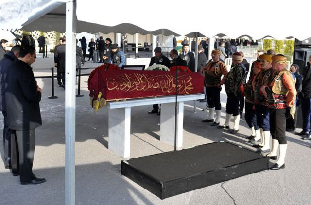 Mustafa Koç'un cenazesinde Seymenler nöbet tuttu