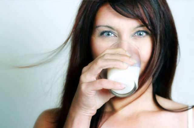 Kış kilolarından sağlıklı kurtulmak için süt için!