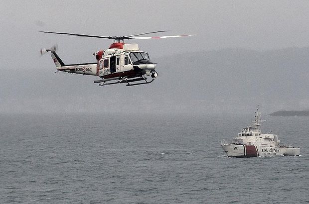 Çeşme açıklarındaki 46 göçmen helikopterle kurtarıldı