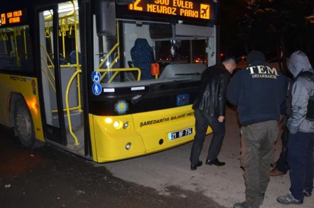 Diyarbakır’da belediye ait 2 yolcu otobüsü kurşunlandı