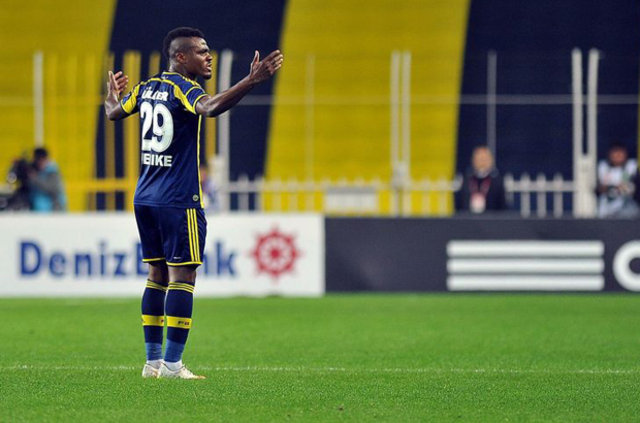Fenerbahçe'de Emenike gidiyor, yeni golcü geliyor