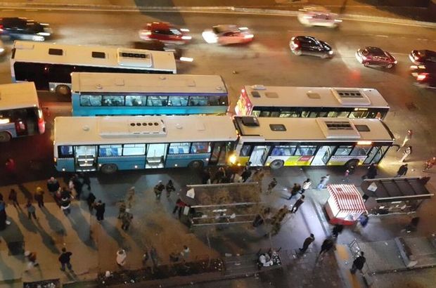 Mecidiyeköy meydanında iki yolcu otobüsü çarpıştı