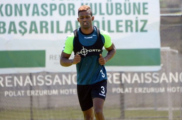 Dossa Junior, Konyaspor'dan Eskişehir'e kiralandı