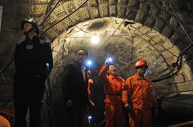 Çin'de madenciler 36 gün sonra kurtarıldı