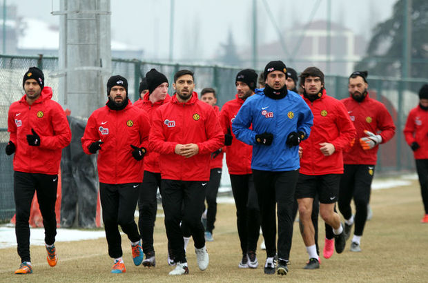 Eskişehirspor 11 transfer yaparken, 11 isimle yollarını ayırdı