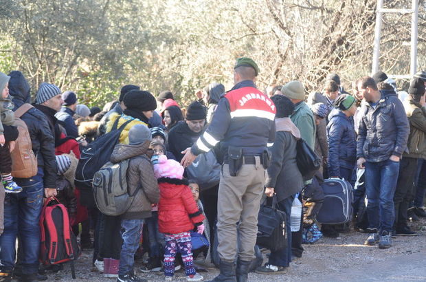 Ayvacık'ta 72 kaçak göçmen yakalandı