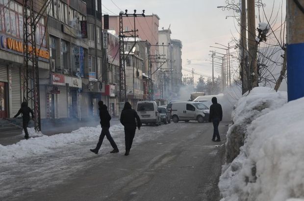 Yüksekova'da olaylar çıktı: 1 ölü!