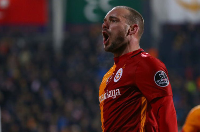 Sosyal medyadan Sneijder tepkileri