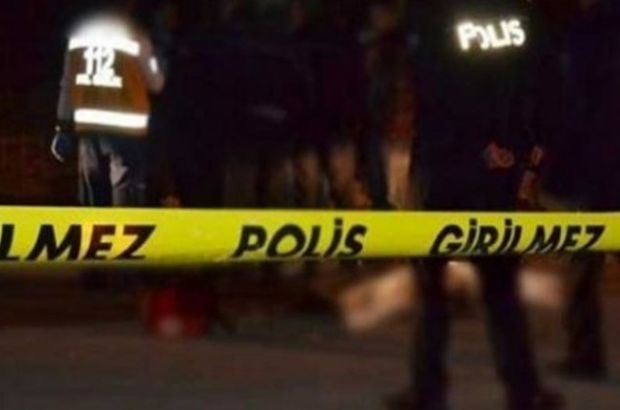 Oğlu sokakta cesedini buldu