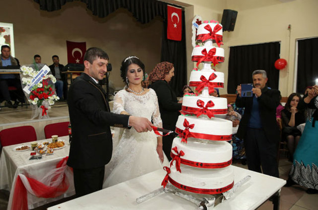 Ahıska Türkleri Erzincan'da ilk düğünlerini yaptı
