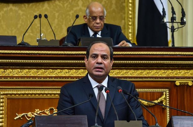 Mısır Devlet Başkanı Abdülfettah el-Sisi eleştirilerin devleti zayıflattığını söyledi
