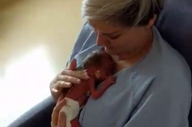 Amerikalı Jessica'nın 10 hafta erken doğan bebeği izlenme rekoru kırdı!