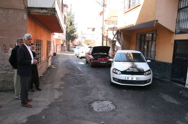 Adana'da 5 araç kundaklandı