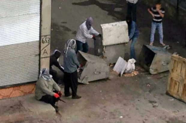 Adana'da polise uzun namlulu silahlarla saldırı