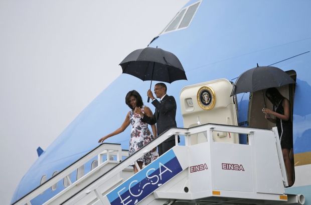 Obama tarihi ziyaret için Küba'ya gitti