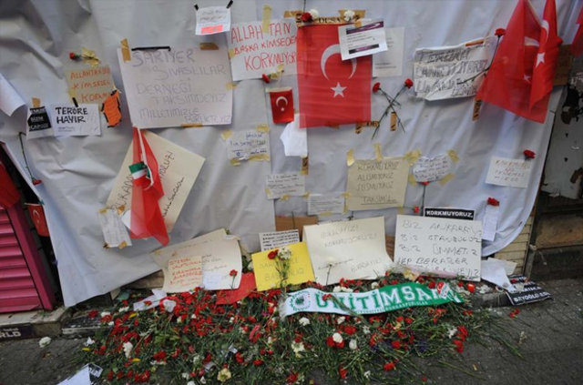 Taksim'deki patlama yerinde küçük kızdan, duygulandıran mektup