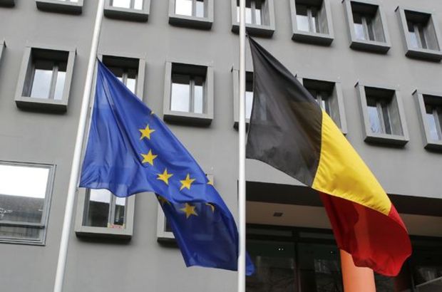 Avrupa Birliği kurumlarında bayrak yarıya indi