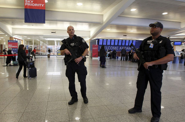 ABD'de havalimanında şüpheli paket paniği