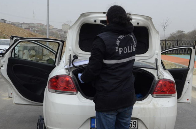 İstanbul'da şüpheli araç polisi alarma geçirdi!