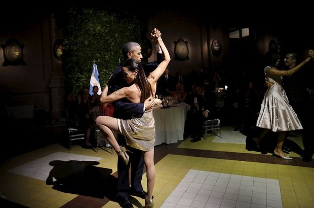 ABD başkanı Barack Obama tango dansındaki yeteneğini sergiledi / izle