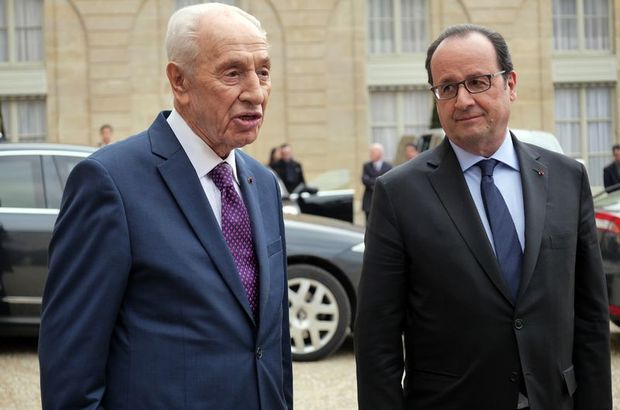 Hollande, Elysee Sarayı'nda Peres ile bir araya geldi