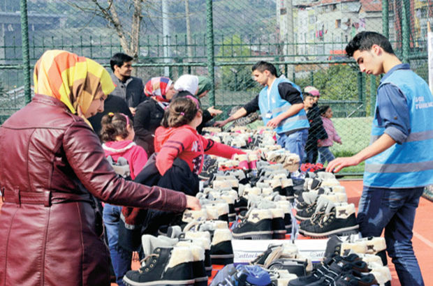 Türkiye'deki Türkmen vatandaşlara yardım eli uzatıldı