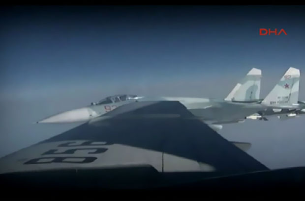 NATO uçaklarıyla Rus bakanı koruyan Su-27 uçakları arasındaki gerginlik