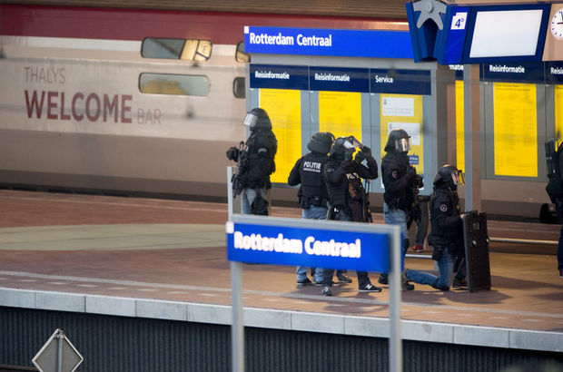 Hollanda polisi Rotterdam'da yeni operasyon düzenledi