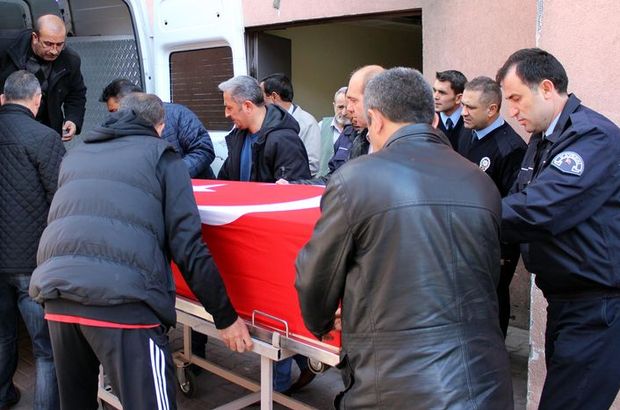 Kayseri'de beyin kanamasından ölen polis törenle uğurlandı