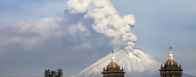 Meksika'da  Popocatepetl Yanardağı patladı