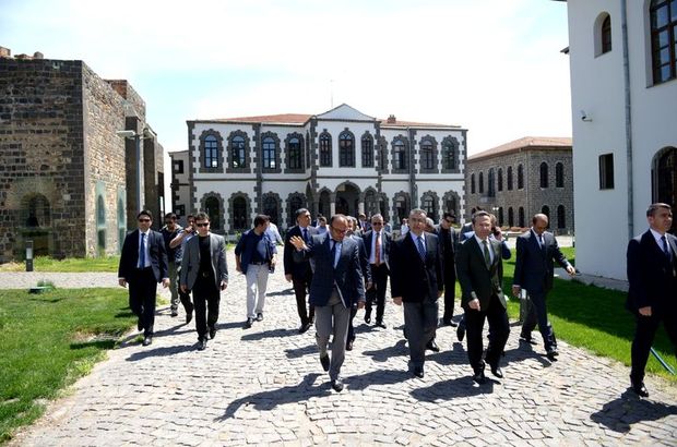 Emniyet Genel Müdürü Lekesiz'den Diyarbakır ziyareti