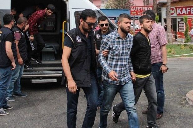 SON DAKİKA: Adana'da yol kesip haraç alan PKK'lılar yakalandı