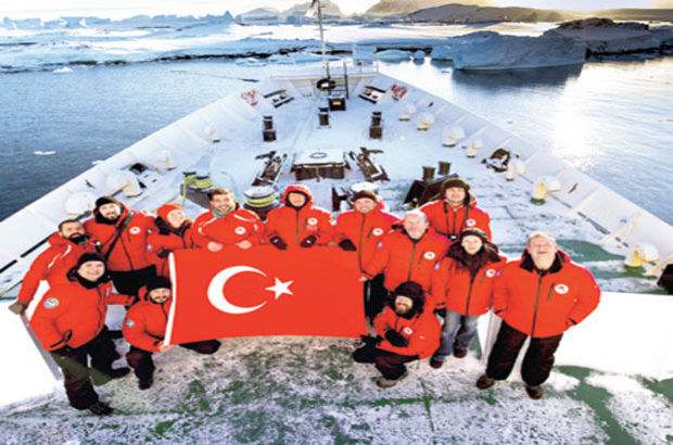 Türk bilim seferi ekibi Antarktika’dan döndü