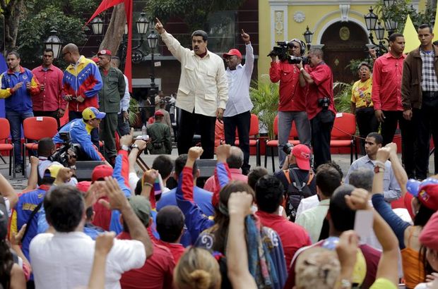 Venezuela'da kamu çalışanlarına haftada 5 gün izin