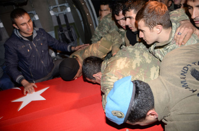 Şırnak'ta şehit olan askerler memleketlerine uğurlandı