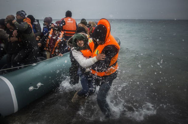 İtalyan yetkililer çok sayıda mülteci kurtardı ama..