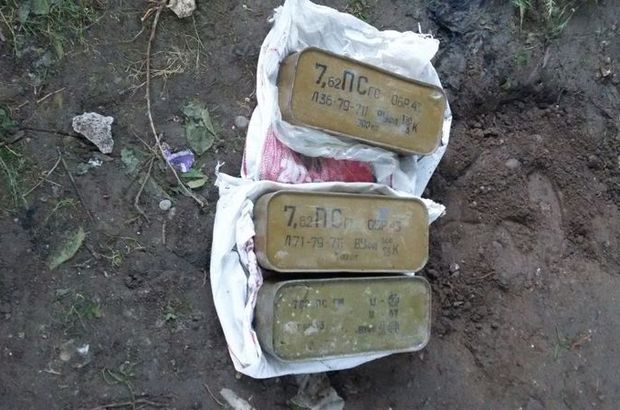 Diyarbakır Silvan'da evin bahçesine gömülü halde 2 bin 100 fişek ele geçirildi