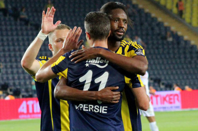 Sezon sonunda Fenerbahçe'den ayrılacak ve kalacak futbolcular