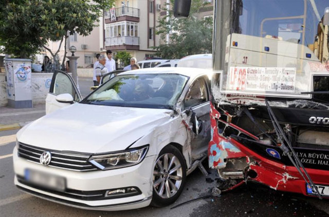 Polis Başmüfettişi Alaattin Özcan Antalya'da kaza yaptı