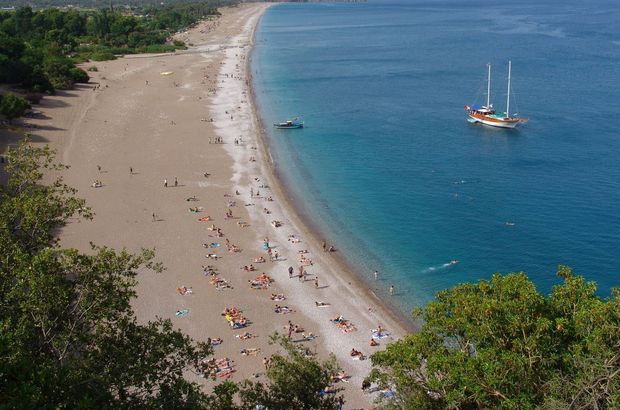 Antalya'ya turist gelmeyince batık da boyu aştı